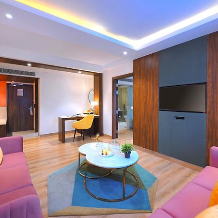 Hotel Golden Tulip Agra Agra  Exterior foto